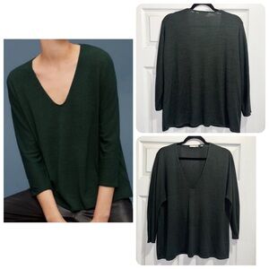 Aritzia Wilfred Free Aneta Green V-Neck 3/4
Sleeve Top Relaxed Fit Shirt Small
